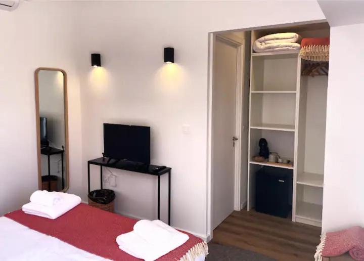 Aires Hostel São Roque do Pico Buitenkant foto