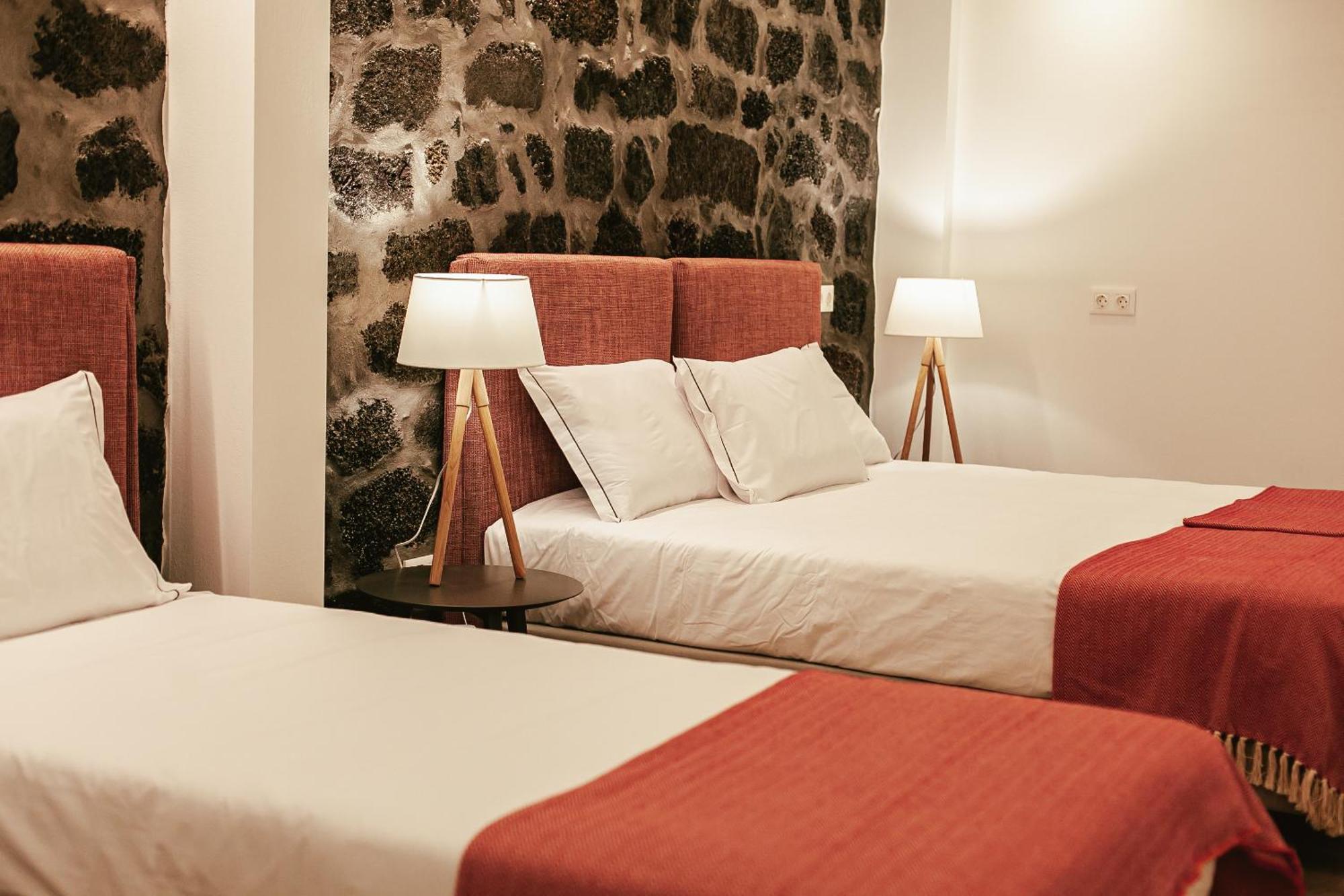 Aires Hostel São Roque do Pico Buitenkant foto